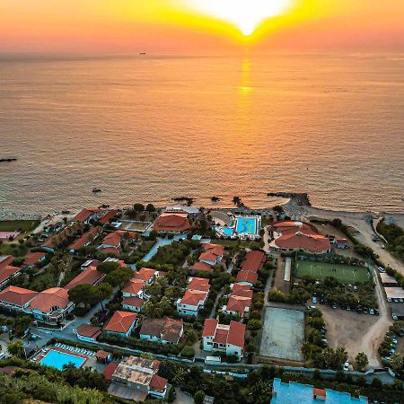 Villaggio Torre Ruffa Robinson Капо-Ватикано Екстер'єр фото