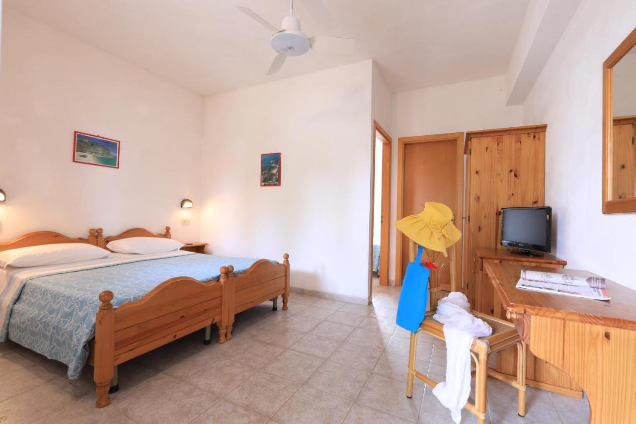 Villaggio Torre Ruffa Robinson Капо-Ватикано Екстер'єр фото