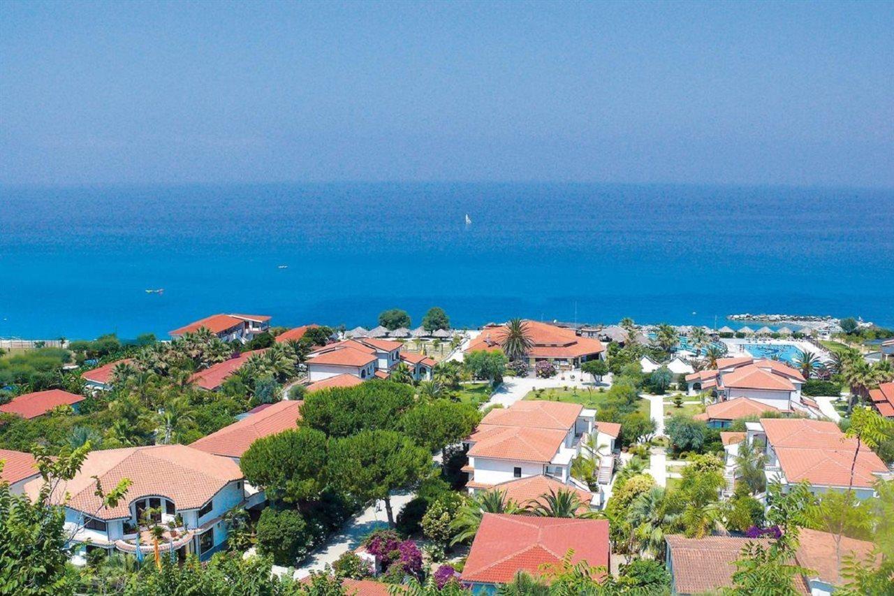 Villaggio Torre Ruffa Robinson Капо-Ватикано Екстер'єр фото